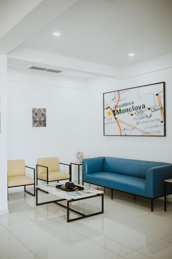 Hotel Capital Frontera مونكلوفا المظهر الخارجي الصورة